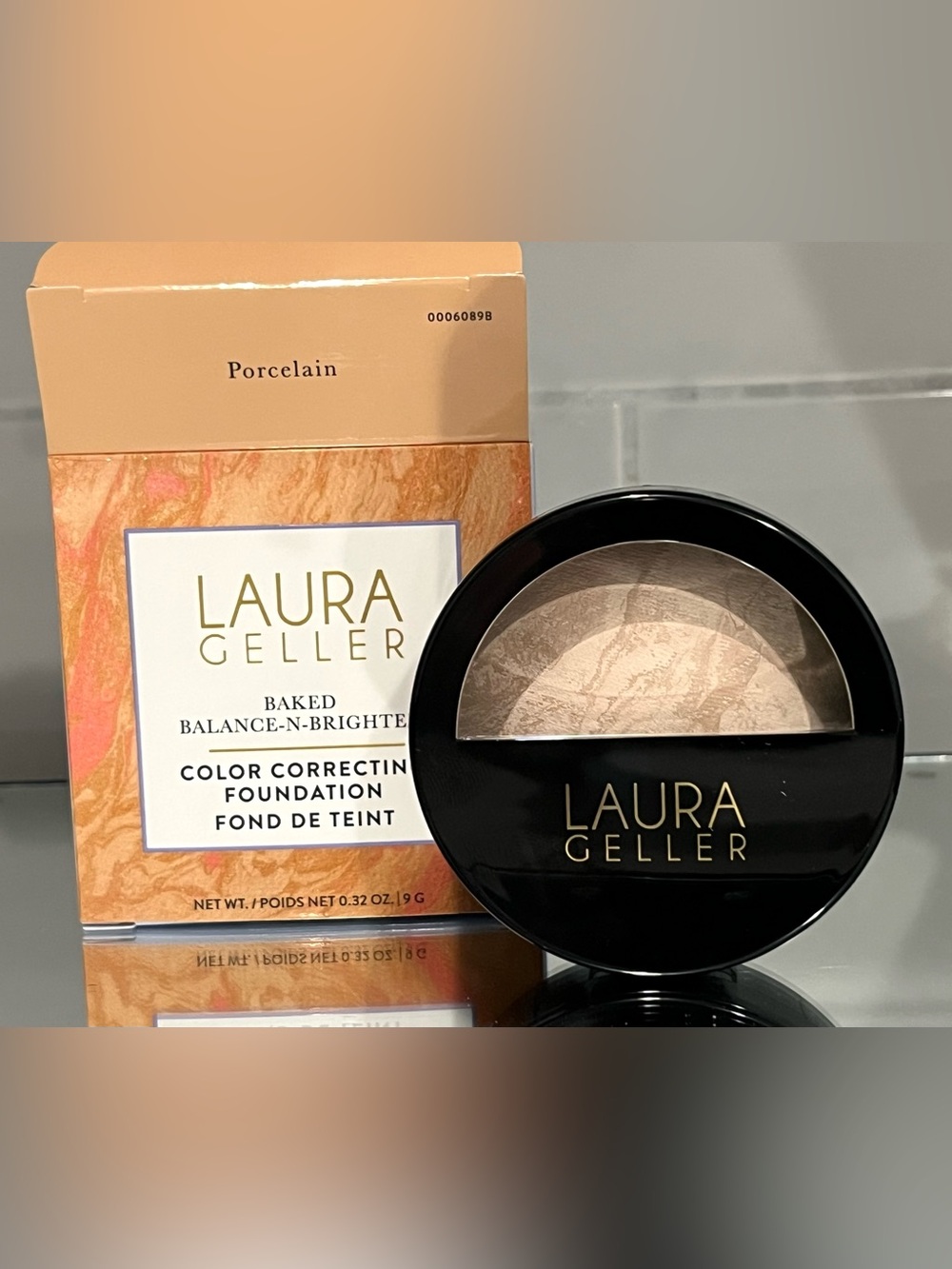 NIB - Laura Geller Baked Balance-n-Brighten Foundation Porcelain